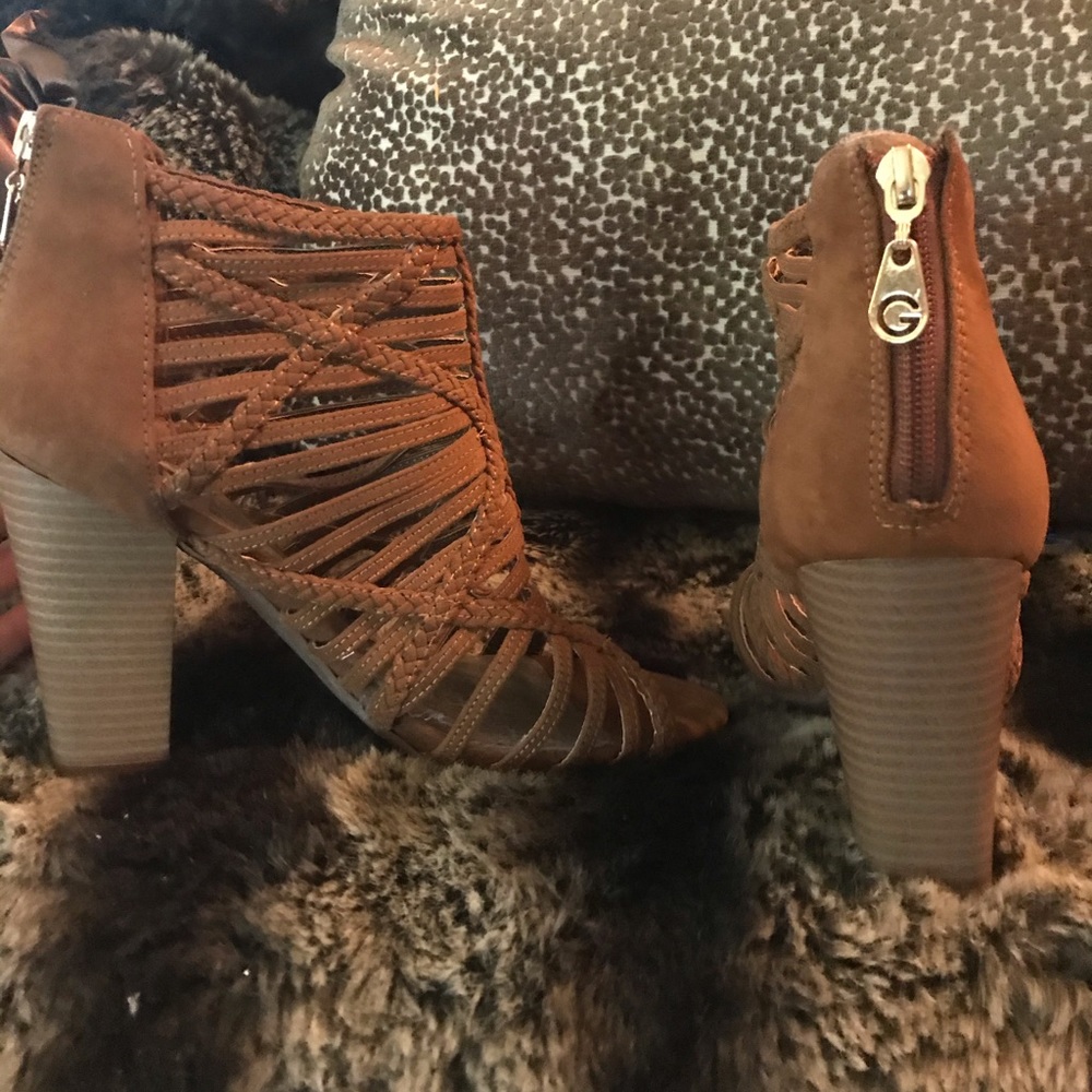 GUESS wedges